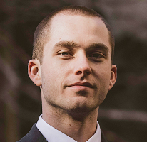 Analista de trading y experto en el mercado cripto, Thomas Whitfield, en un retrato